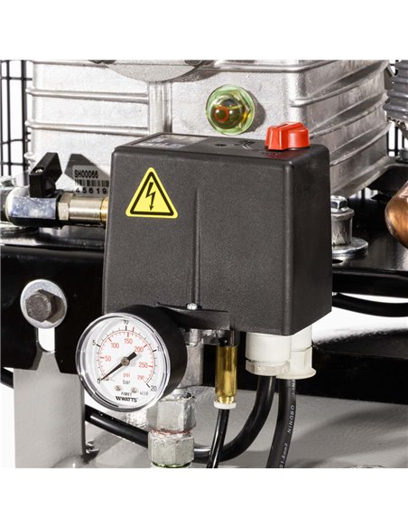 AIRPRESS Compresor de aire vertical VK 700-270 Pro 11 bar 5.5 CV 476 l/min 270 l