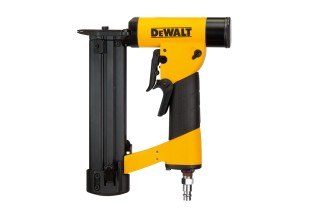 DEWALT CLAVADORA