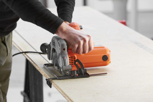 BLACK and DECKER SIERRA CIRCULAR
