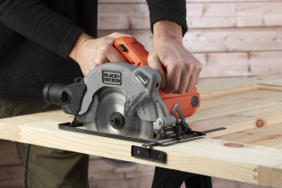 BLACK and DECKER SIERRA CIRCULAR