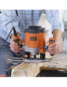 BLACK and DECKER FRESADORA 2