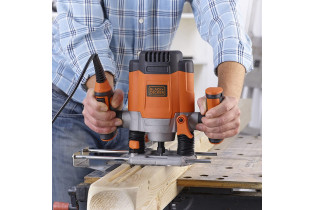 BLACK and DECKER FRESADORA