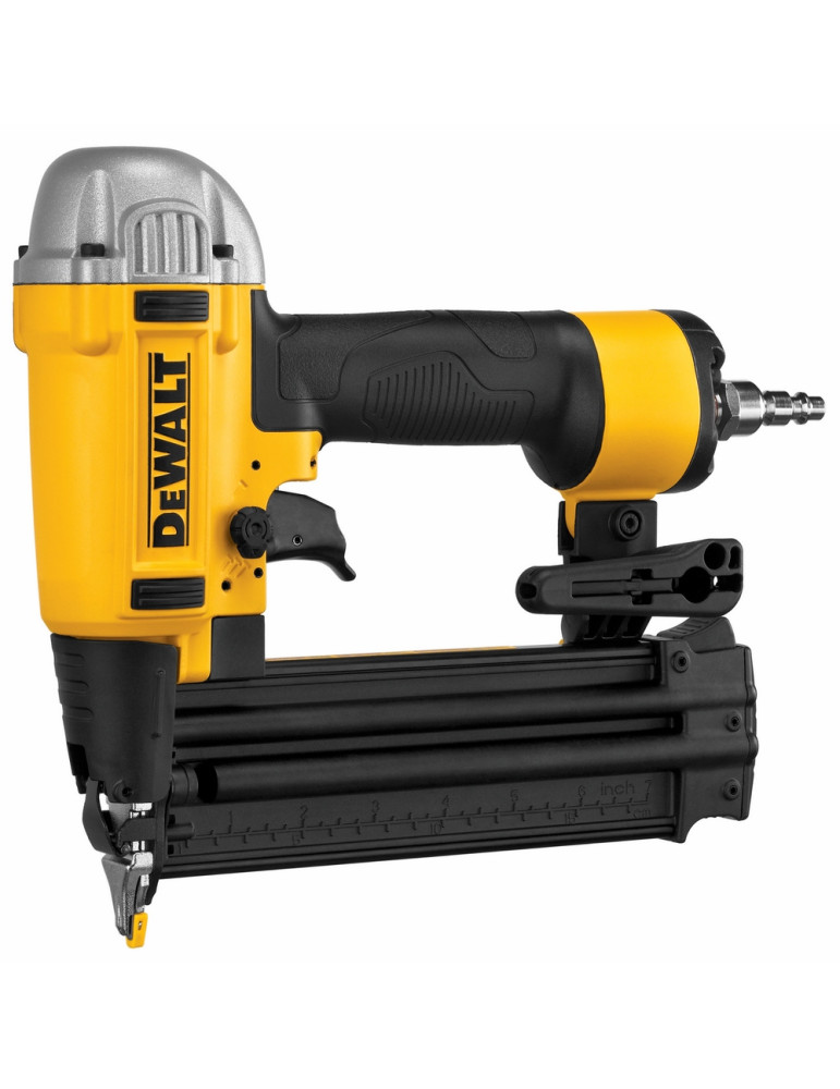 DEWALT CLAVADORA