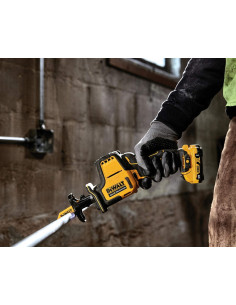 DEWALT SIERRA SABLE 2