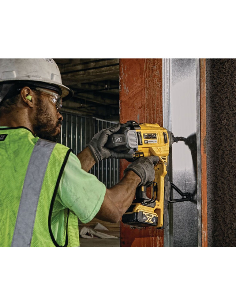 DEWALT CLAVADORA HORMIGON