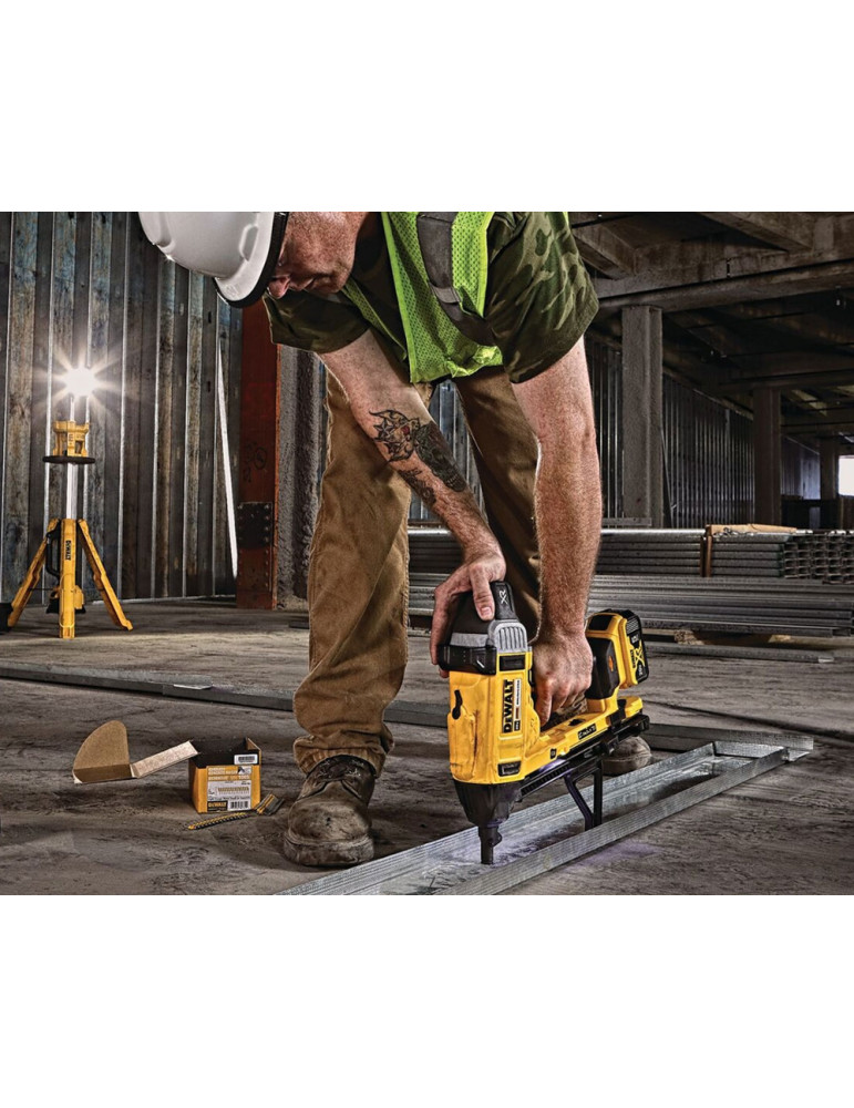 DEWALT CLAVADORA HORMIGON