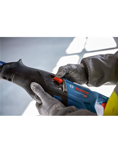 BOSCH Sierra sable a batería BITURBO GSA 18V-28 Professional