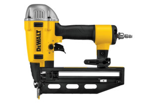 DEWALT CLAVADORA NEUMATICA