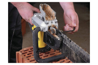 DEWALT SIERRA ALLIGATOR® 1700W DWE398-QS (2)