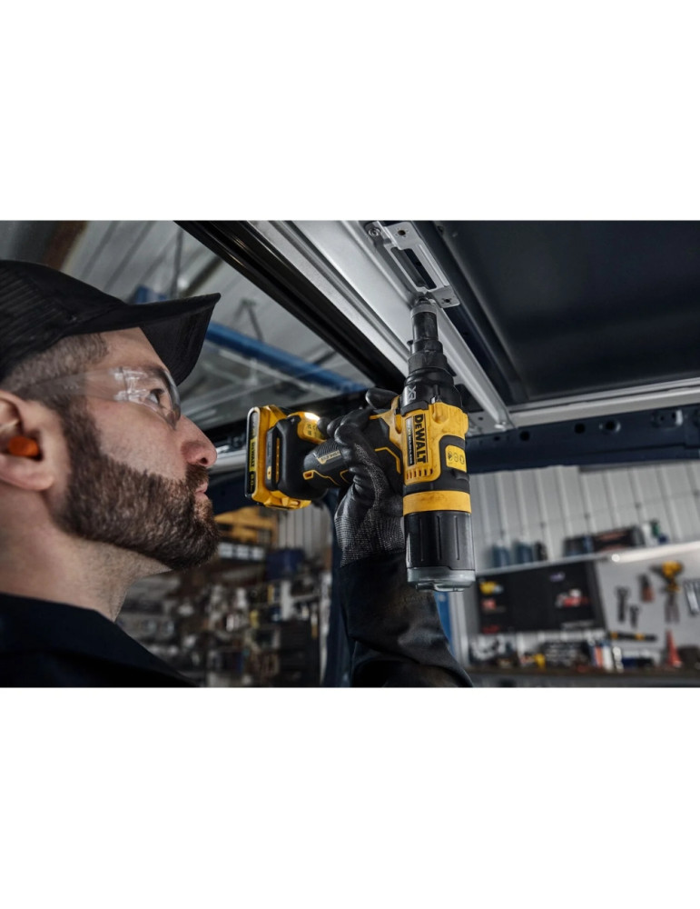 DEWALT REMACHADORA