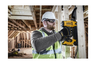 DEWALT GRAPADORA