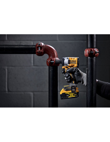 DEWALT LLAVE IMPACTO BATERIA XR 18V 1/2" DCF921P2T-QW 609Nm