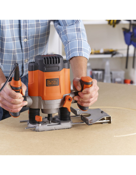 BLACK and DECKER FRESADORA