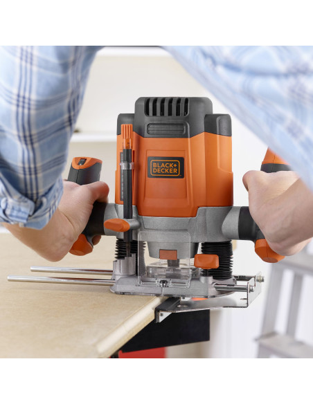 BLACK and DECKER FRESADORA