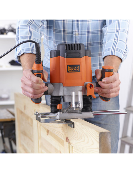BLACK and DECKER FRESADORA